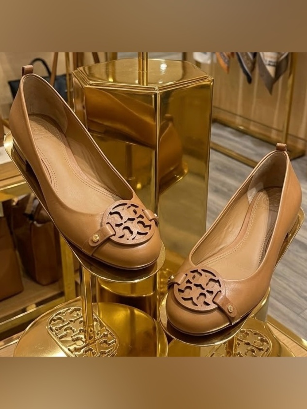 Tory Burch Tan Leather Gabriel Ballet Flat Tiramisu Color Size 6.5 M